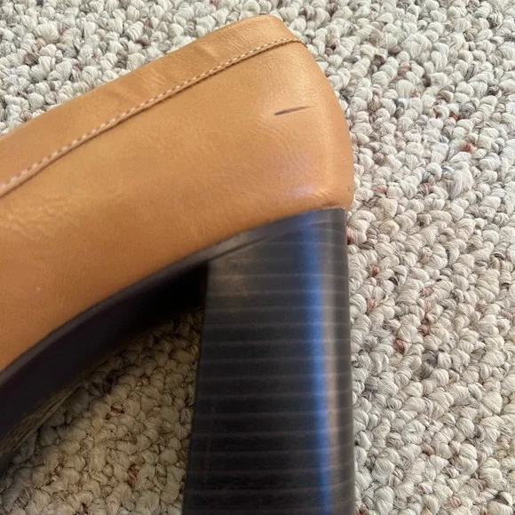 Journee Collection Tan Block Heel Loafers Size 7.5 - Picture 8 of 9